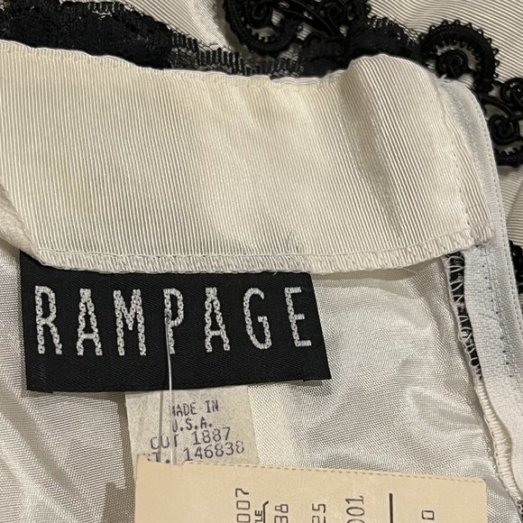 Short black and white strapless dress - Picture 5 of 5